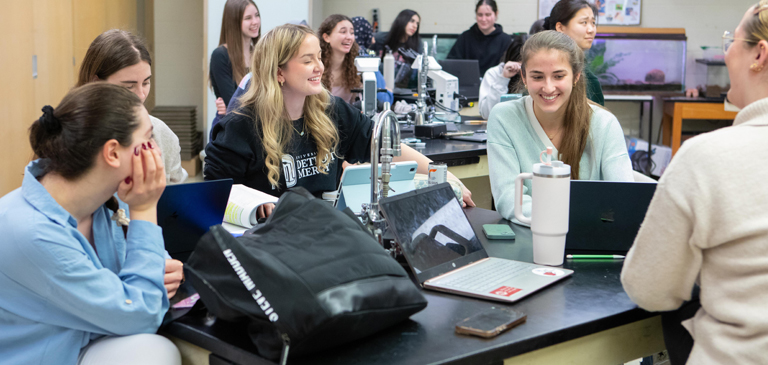 students working in chemistry lab